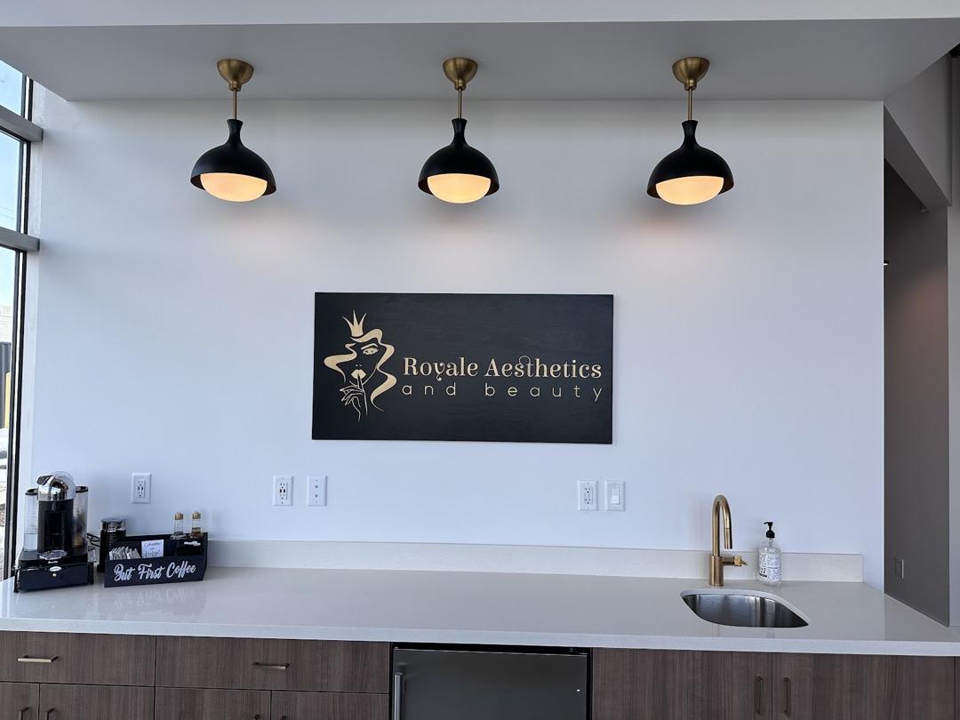 Royale Aesthetics and Beauty cover photo