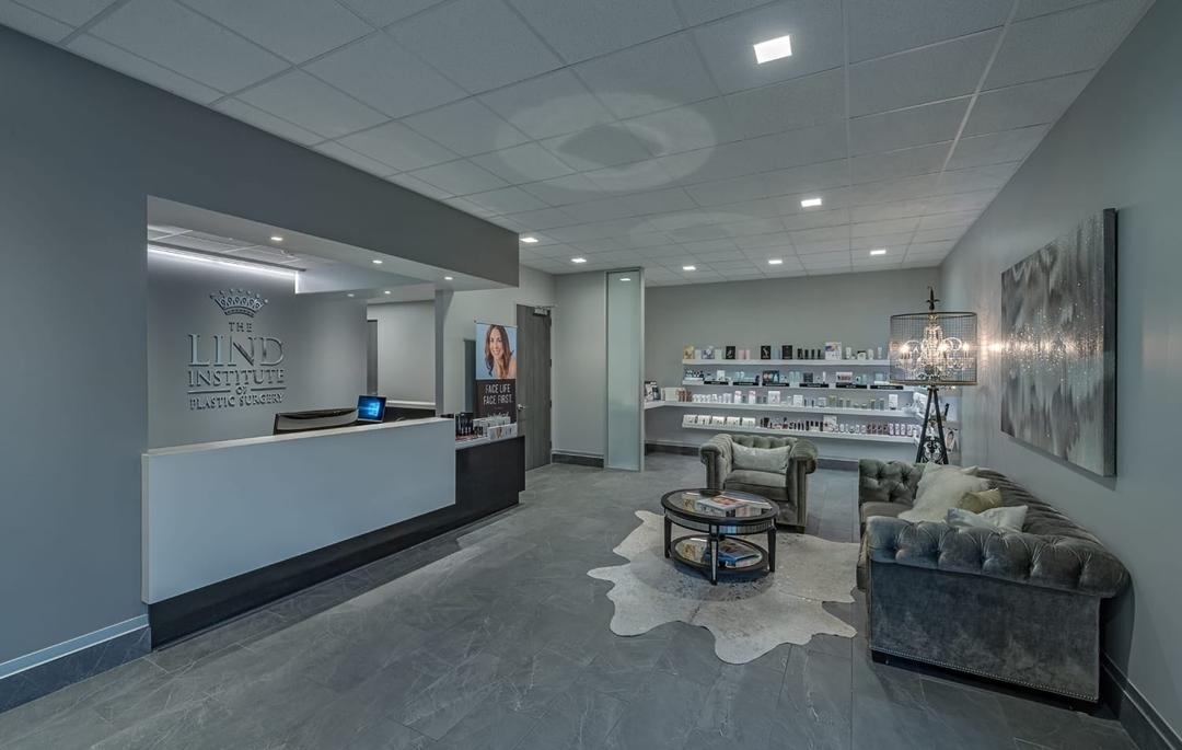 Lind Plastic Surgery & Med Spa cover photo