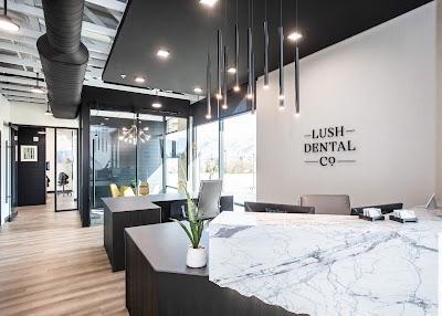 Lush Dental Co. logo