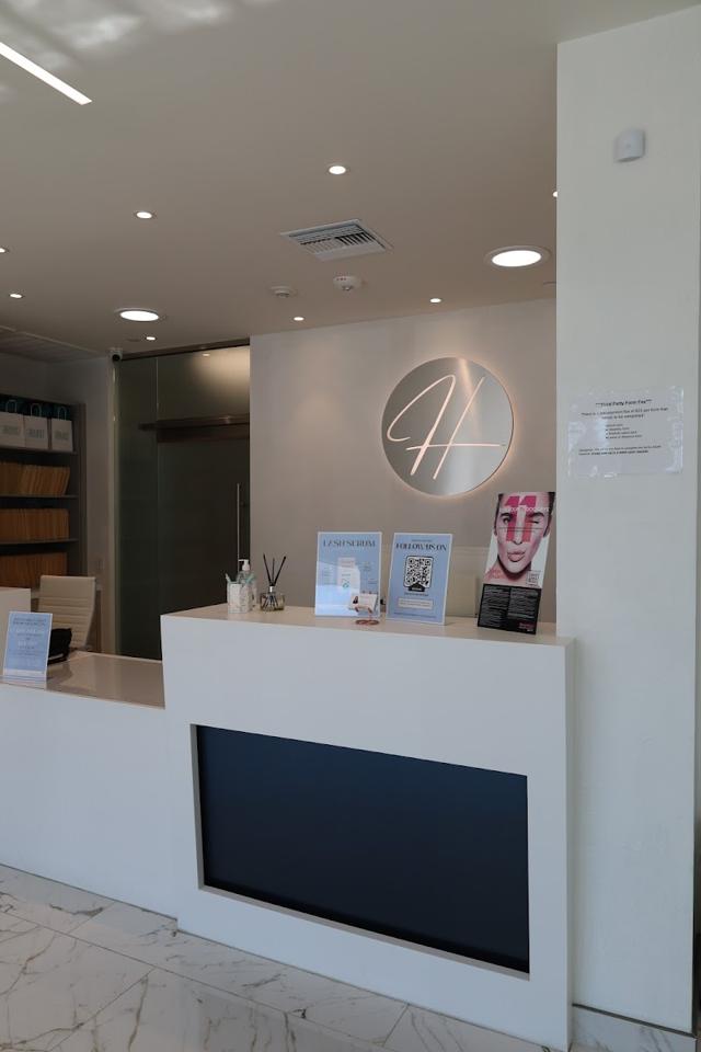 Heavenly Plastic Surgery logo